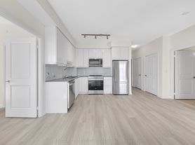 3260 Sheppard Ave E