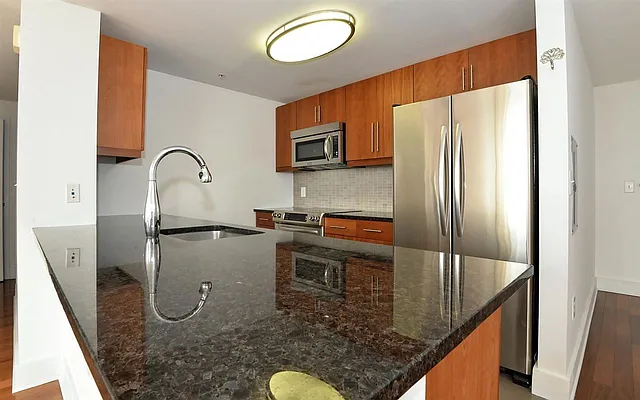 Sold by Nestseekers | media 2