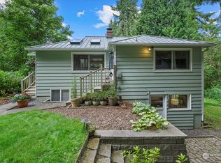 12031 Dave Rd, Redmond, WA 98052