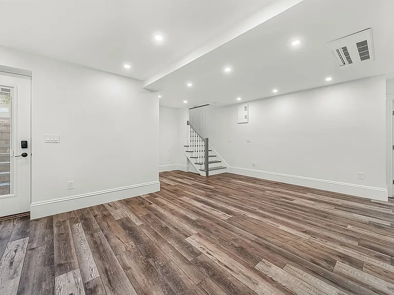 20 Albion Pl — Photo 24
