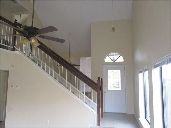 5th image of 10631 Woodleaf Dr
