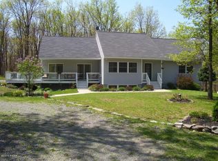 131 Worzel Rd, Greeley, PA 18425