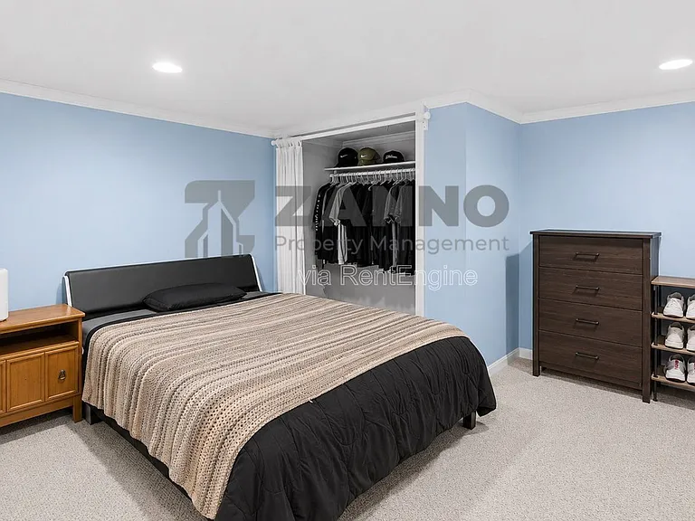 498 Park Ave — Photo 13