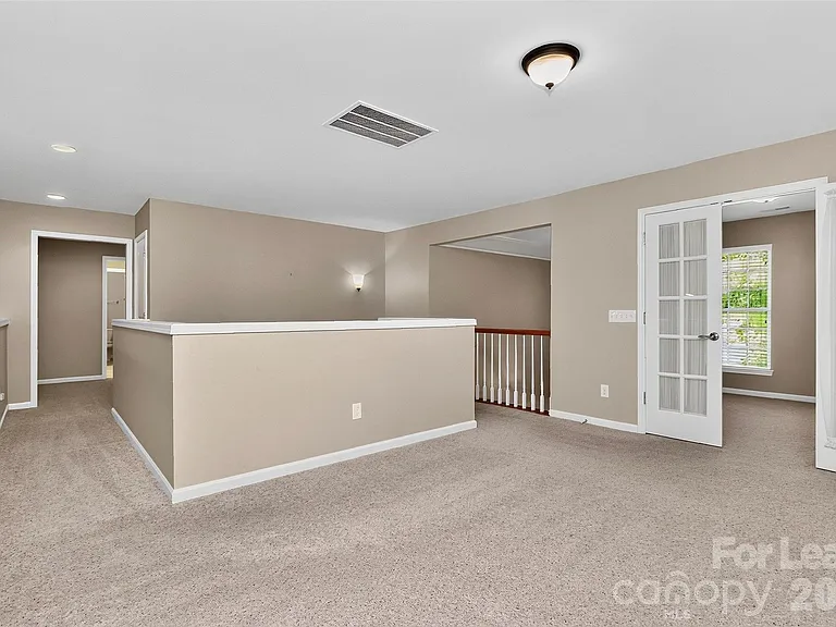 10229 Blairbeth St — Photo 25
