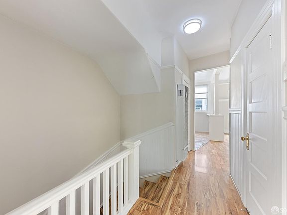 5th image of 31 Pixley St