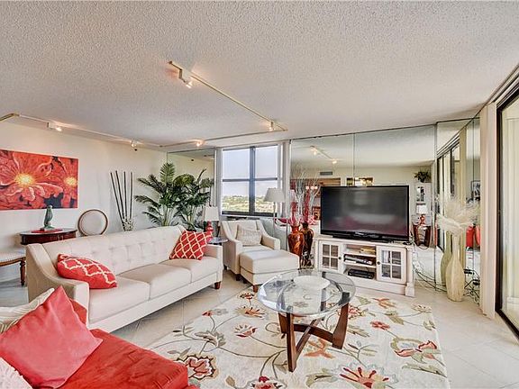 3rd image of 4600 S Ocean Blvd APT 604