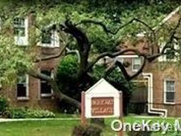 147-49 Charter Road #21 B, Briarwood, NY 11435