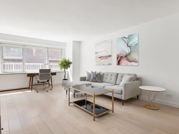 101 West 12th Street image 1 of 7