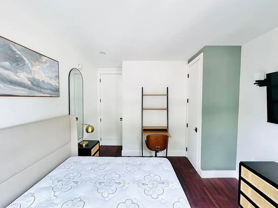 2nd image of 330 Starr St APT 1F