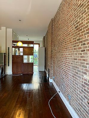 1st image of 2101 5th Ave APT 1