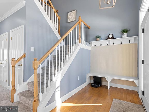 3rd image of 49 Karens Way
