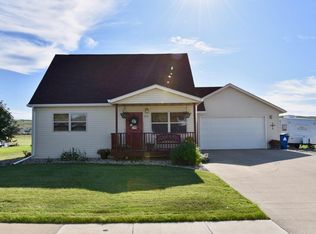 2009 Waldron St, Fort Pierre, SD 57532