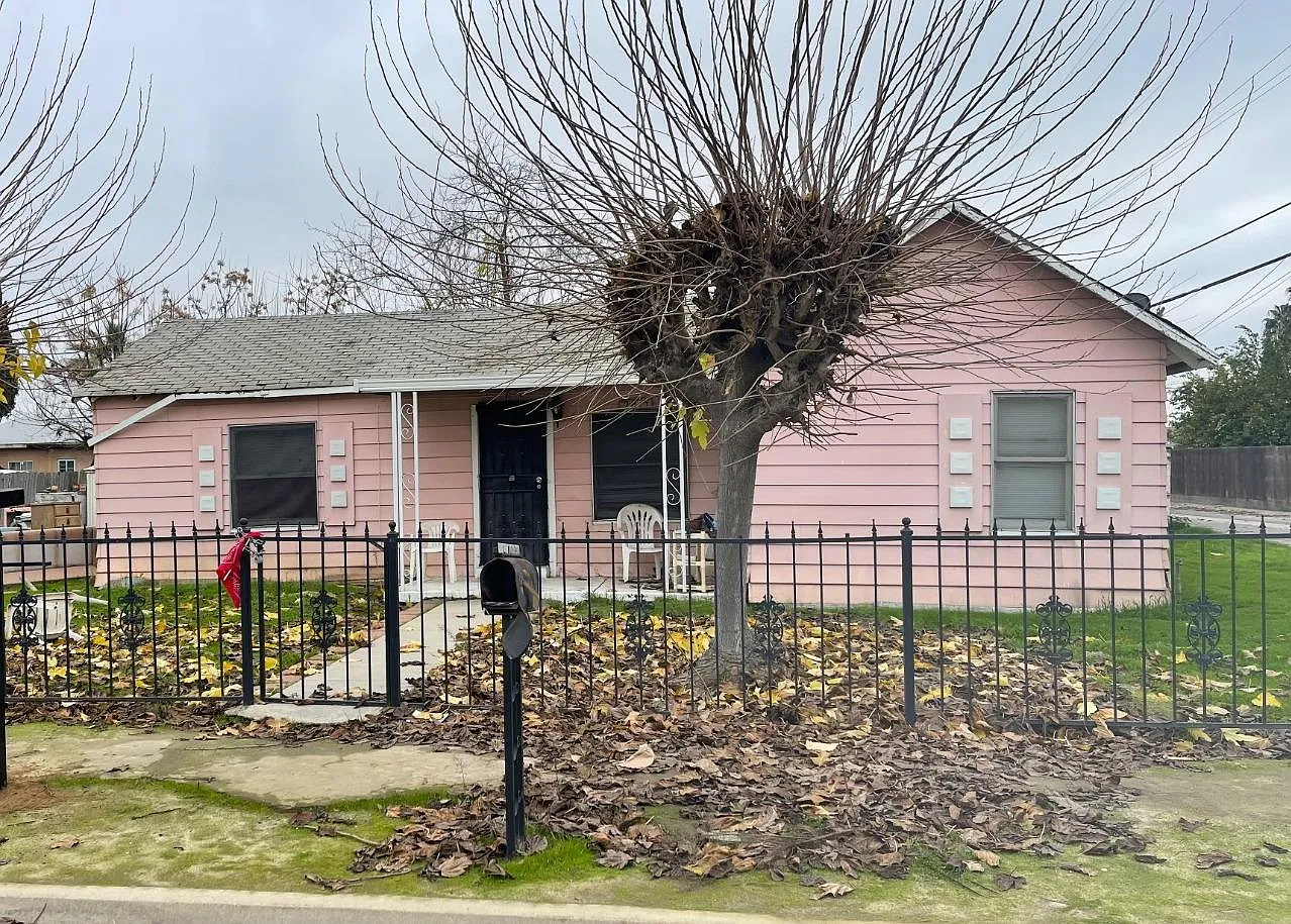 2815 Arrants St photo 1