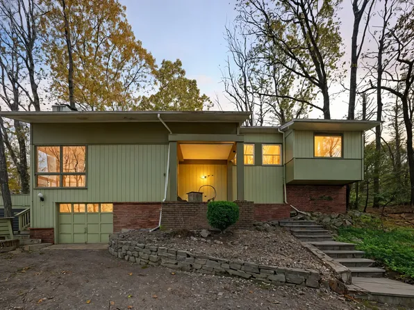 27 Carol Street, Danbury, CT 06810