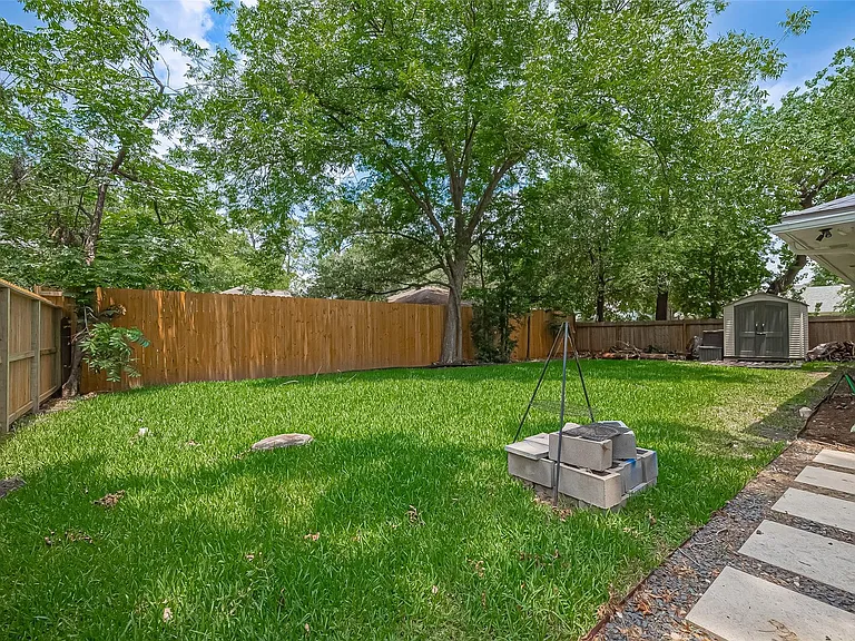 12602 Westleigh Dr — Photo 33