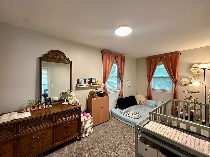 3 bed, 2.0 bath, 1032 sqft, $1,390 — Photo 4