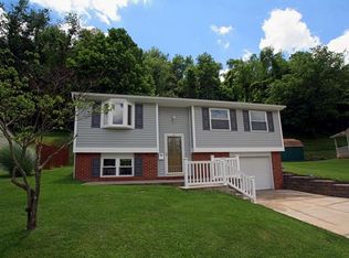 541 Sherrick Dr, North Huntingdon, PA 15642