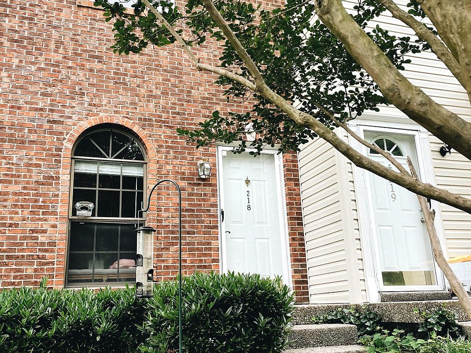1st image of 218 Wynbrook Ct