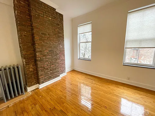 Rented by City Connections Realty | media 17