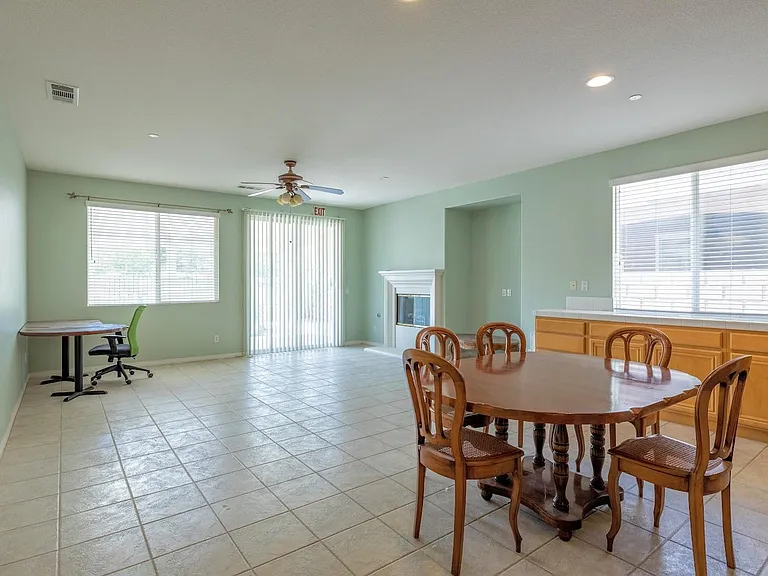 4036 Tournament Dr — Photo 18