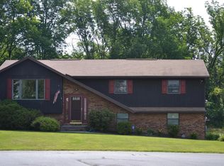60 Cotswold St, Danville, PA 17821