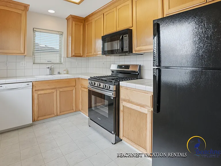 940 W Cliff Dr #ADU — Photo 10