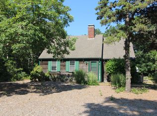 19 Vickers St, Edgartown, MA 02539