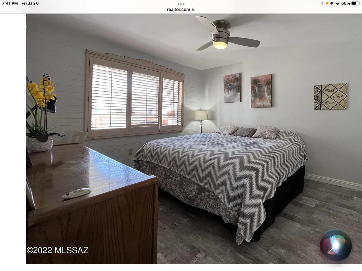 King size bed, plenty of room for side table and large dresser - 424 S Paseo Cerro #B