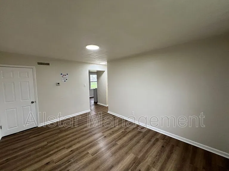 936 S Central Dr — Photo 5