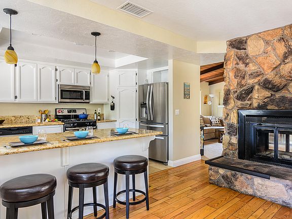 5th image of 8390 Poinciana Dr