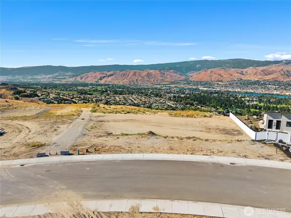 760 NE Tyler Place, East Wenatchee, WA 98802