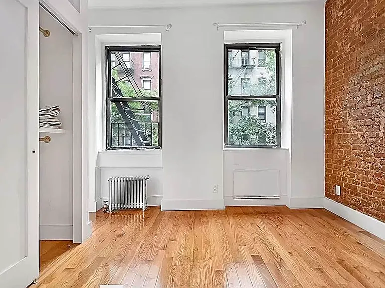 313 E 78th St #4A — Photo 2