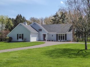 9733 Justen Trl N, Mahtomedi, MN 55115