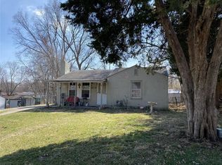 4923 Swartz Rd, Kansas City, KS 66106