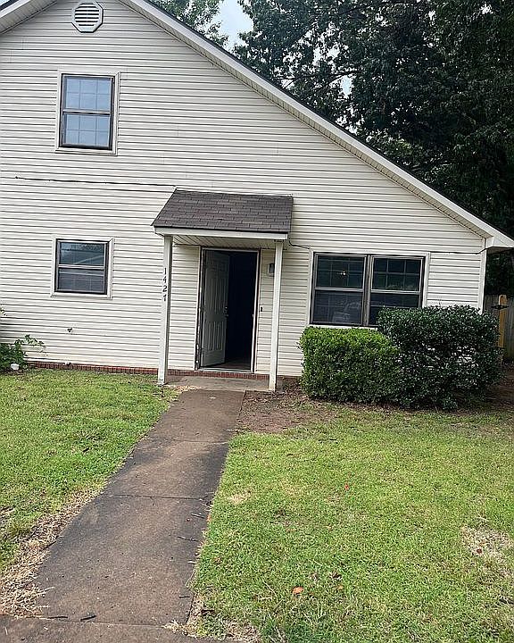 1st image of 1427 N Nashville Ave