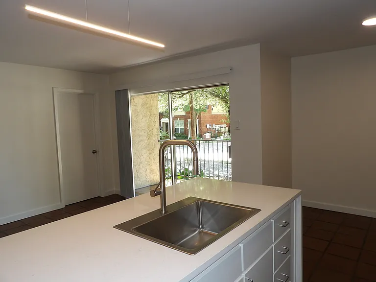 4432 Buena Vista St #102 — Photo 2
