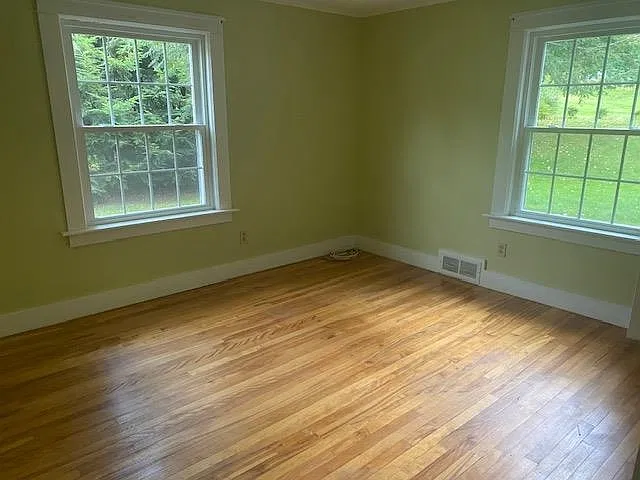 3 bed, 3.0 bath, 2279 sqft, $2,200 — Photo 4