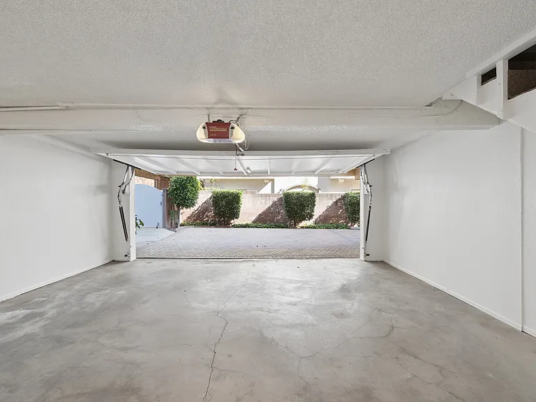 2429 Oswego St #B — Photo 25