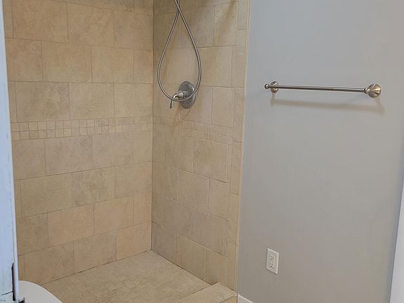 Fully updated bathroom