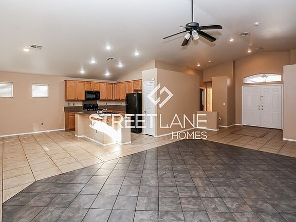 3rd image of 3827 Aspen Creek Ave