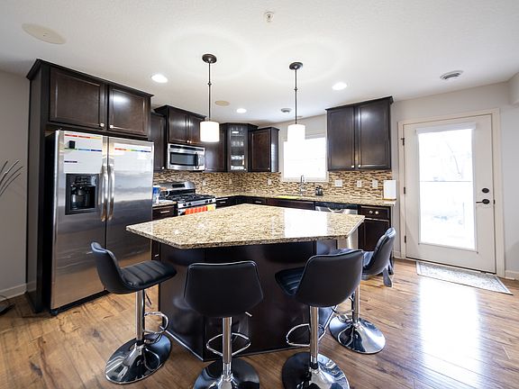 5th image of 3440 Chestnut Ln #1
