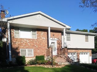 33 Jockey Hollow Dr, Nanuet, NY 10954
