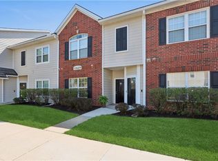 11629 Tomahawk Creek Pkwy APT F, Leawood, KS 66211