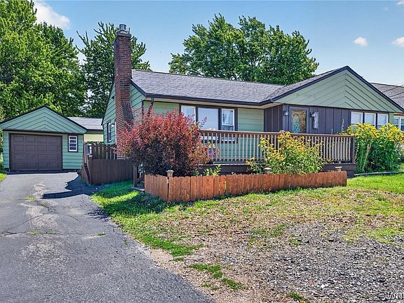 3rd image of 3133 Abbott Rd