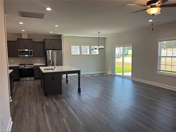 4th image of 8319 Lazy Sky Ln #71