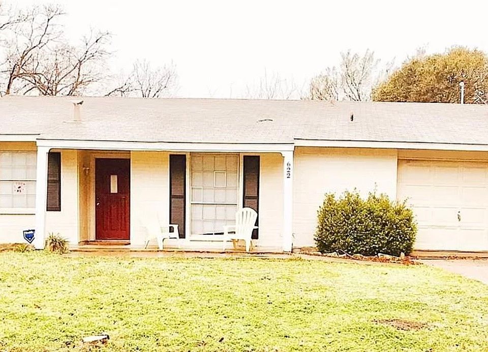 1st image of 622 Hillcrest St