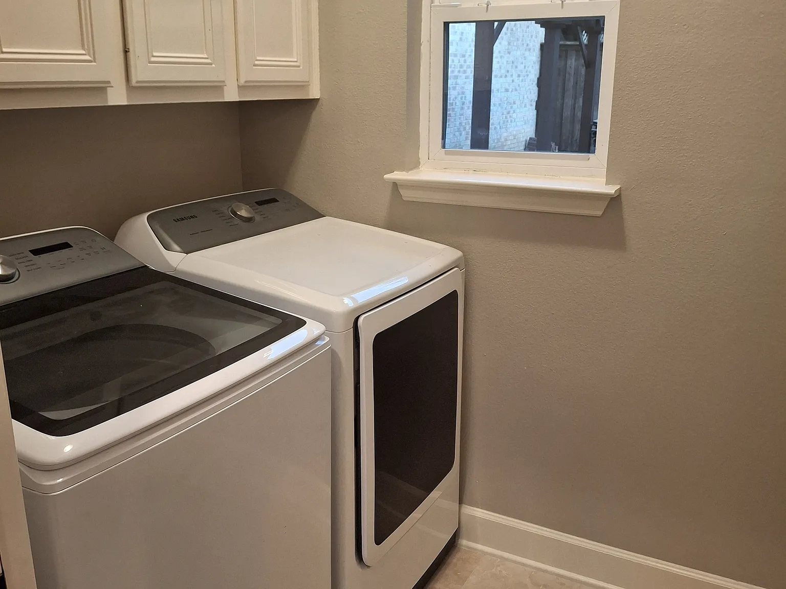 3 bed, 1855 sqft, $4,500 — Photo 2