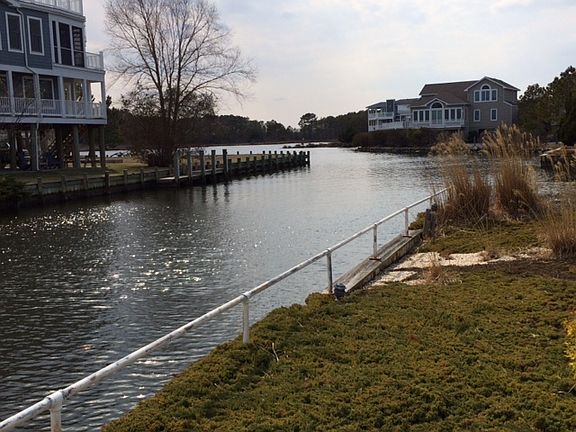 5th image of 244 Bayshore Dr