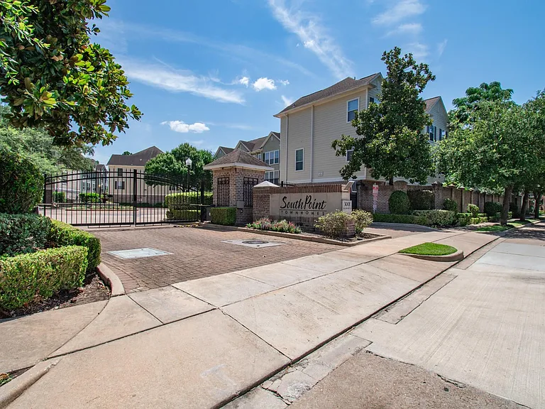 3001 Murworth Dr #1805 — Photo 1