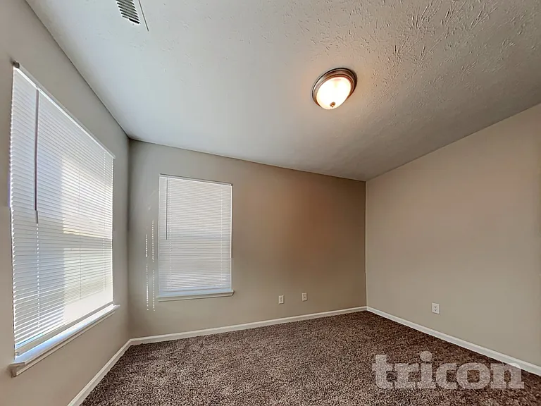 11178 N Trapunto Ln — Photo 12